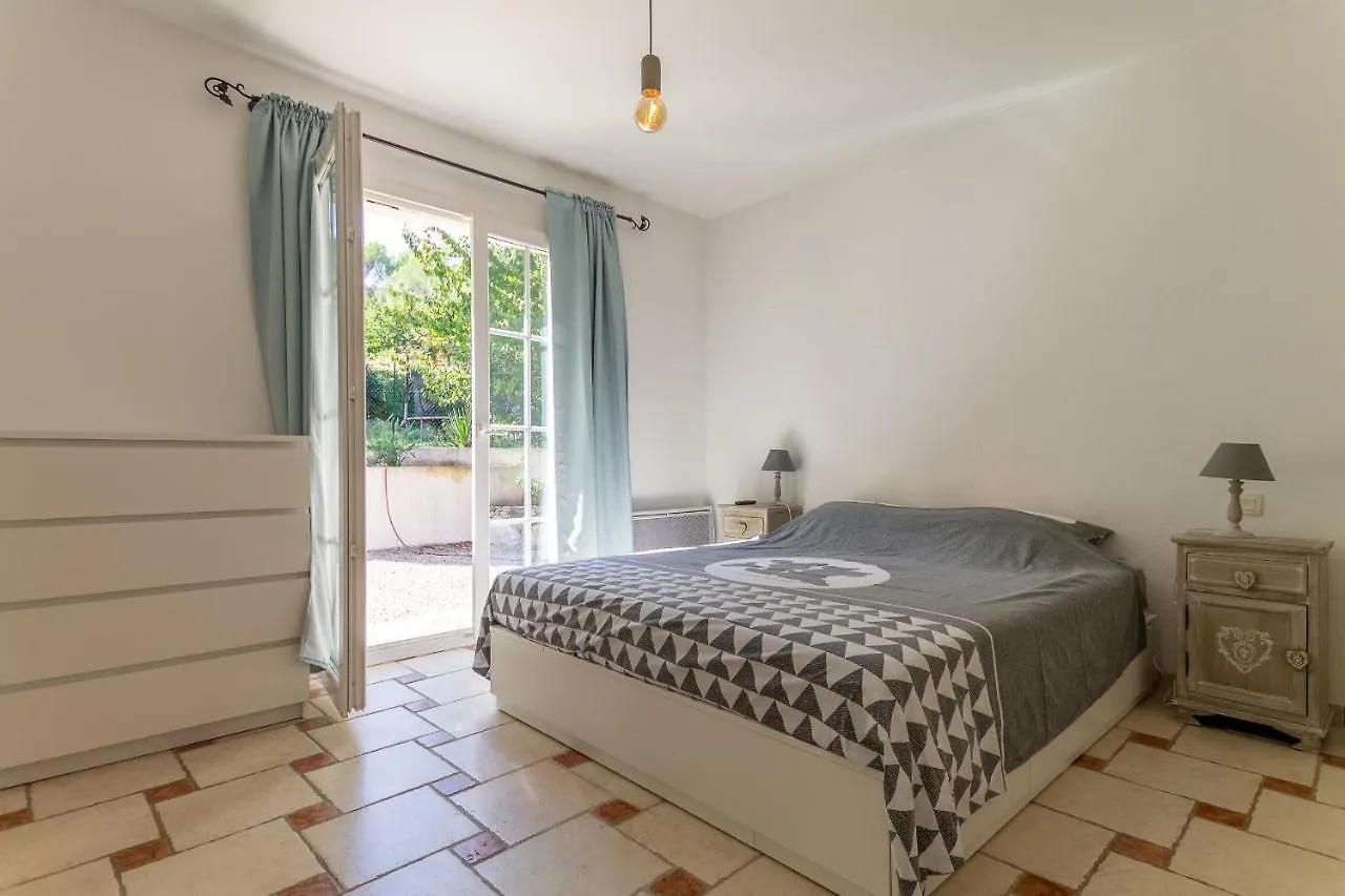 Villa Les Pins Callas 0*,